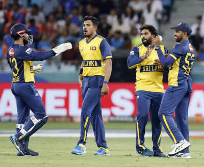 Dubai sep 26 ani sri lanka39s wanindu hasaranga and teammates celebrate the w.jpg