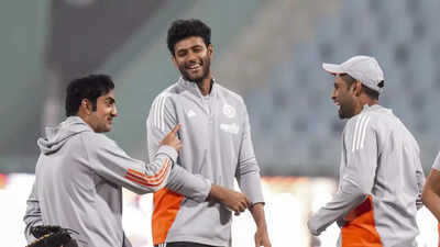 Gautam gambhir with suryakumar yadav and shivam dube pti photo.jpg