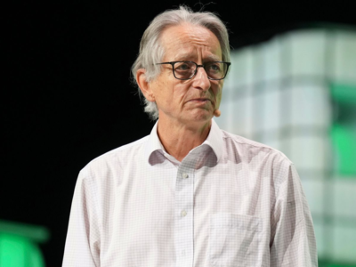 Geoffrey hinton the godfather of ai warns about ai39s long term risks.jpg