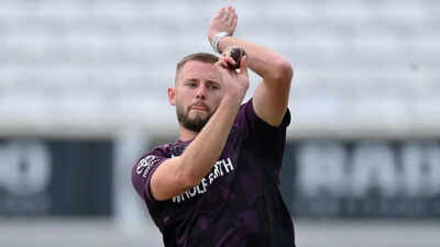 Gus atkinson 2912 getty.jpg