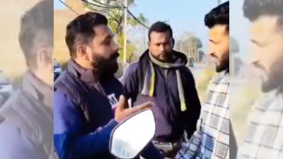 Kashmiri shawl seller assaulted in uttarakhand credits xmehboobamufti.jpg