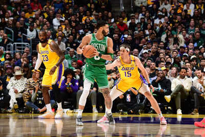 Los angeles lakers lebron james and austin reaves vs boston celtics jayson tatum.jpg