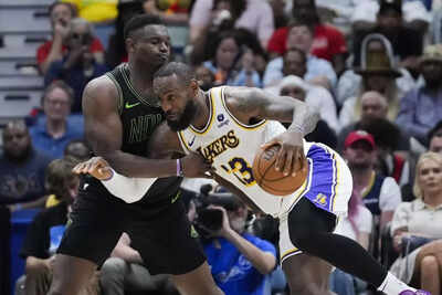 Los angeles lakers lebron james vs the new orleans pelicans.jpg