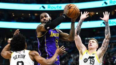 Los angeles lakers lebron james vs the utah jazz.jpg