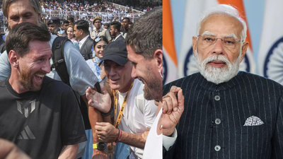 Messi at kolkata stadium pm modi.jpg