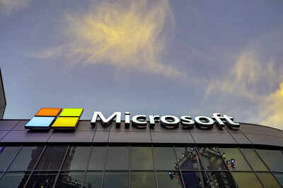 Microsoft fights 28 billion uk lawsuit over cloud computing licences.jpg