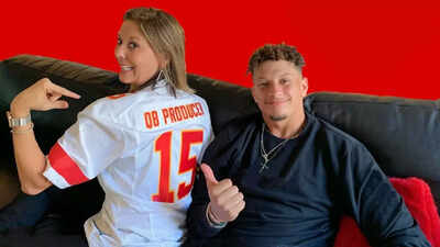 Patrick mahomes mom message after surgery.jpg