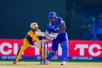 Romario shepherd of mi emirates during match 6 of the dp world ilt20 between the sharjah warriorz an.jpeg