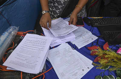 Sir hearings to begin on saturday in bengal 32 lakh unmapped voters to be covered.jpg