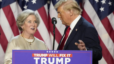 Susie wiles with donald trump.jpg