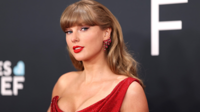 Taylor swift turns her billion dollar net worth into a heartfelt 1 million donation after dads surge.png