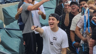 Twitch streamer cloakzy raises concerns over viewbotting after spotting unknown high viewership chan.png