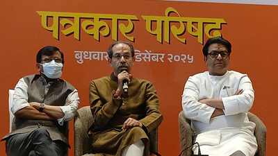 Uddhav amp raj thackeray reunite ahead of bmc polls.jpg