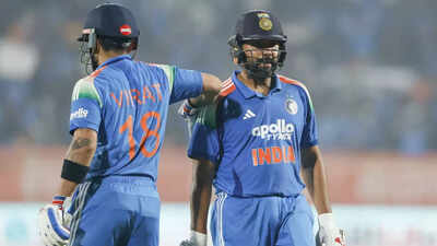 Virat rohit 0712 bcci.jpg
