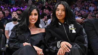 1768236270 vanessa bryant and natalia bryant.jpg