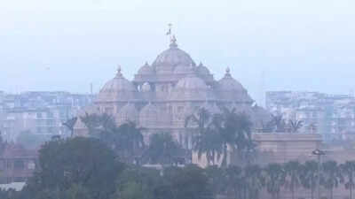 Delhi ncr weather partly cloudy with light winds grap stage iii revoked as air quality improves.jpg