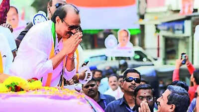 Deputy cm ajit pawar indicated a potential reunion with his uncle sharad pawar.jpg