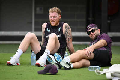 England ashes test squad training session.jpg