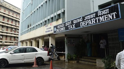 Income tax department.jpg