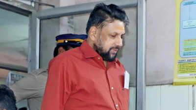 Kandararu rajeevaru being brought to thiruvananthapuram general hospital for a medical check up afte.jpeg