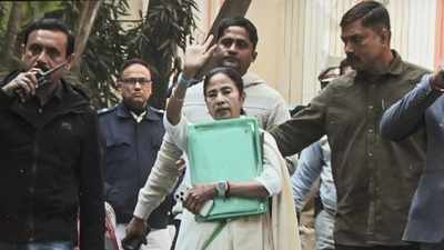 Mamata at pratik jain39s residence.jpg
