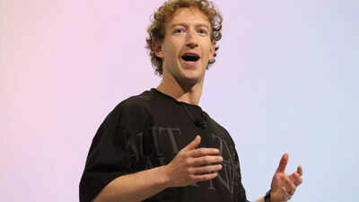 Meta ceo mark zuckerberg executives settle 8 billion privacy lawsuit with investors report.jpg