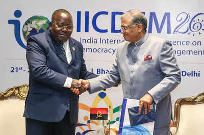 New delhi jan 23 ani chief election commissioner gyanesh kumar holds a bilat.jpg