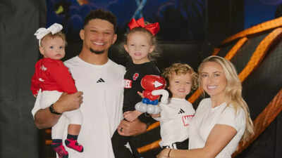 Patrick mahomes with family.jpg