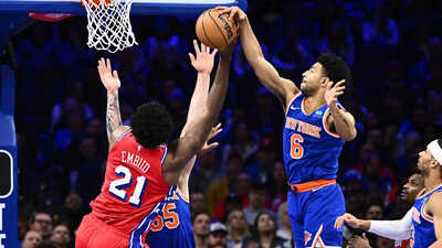Philadelphia 76ers joel embiid vs new york knicks.jpg