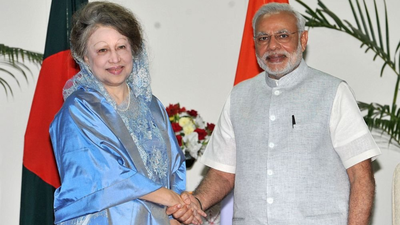 Pm modi and khaleda zia file.jpg