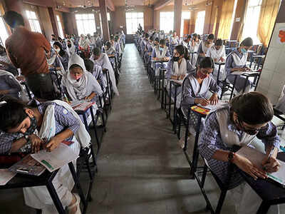 Punjab declares holiday for all schools on january 27.jpg