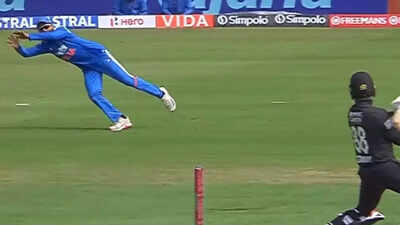 Ravindra jadeja during 3rd odi screengrab.jpg