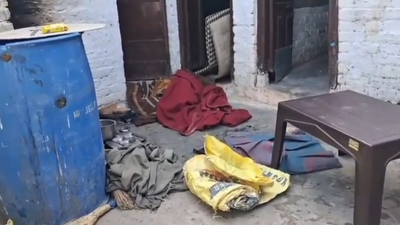 Retired railway staffer kills lover burns body tries to dump it in trunk.jpg