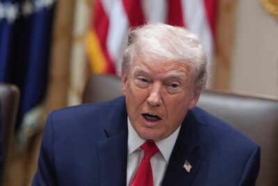 Trump says he39s instructed us officials to reopen venezuelan airspace for commercial travel.jpg