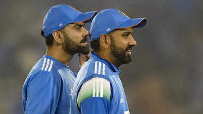 Virat kohli and rohit sharma pti photo.jpg