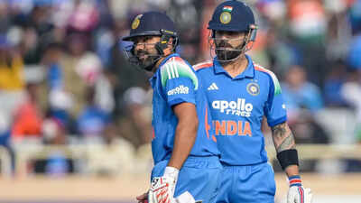 Virat rohit 2912 afp.jpg