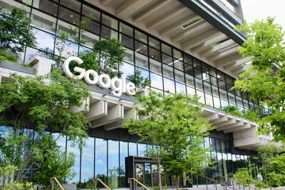 Woman compares goole39s bengaluru and new york offices.jpg