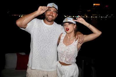 1770469944 travis kelce and taylor swift.jpg
