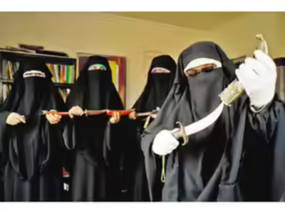 Aasiya andrabi.jpg