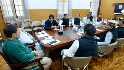 Bengal congress senior netas meet mallikarjun kharge and rahul gandhi in new delhi on thursday.jpg