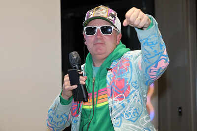 Dan ives chairman of eightco orbs fan event at world flagship in seoul.jpg