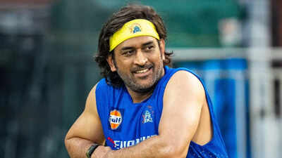 Dhoni 0402 ipl.jpg