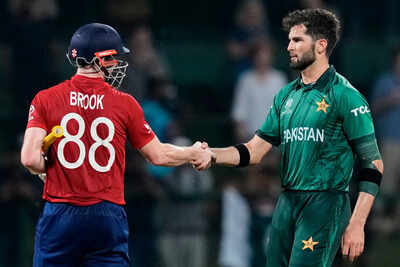 England pakistan t20 wcup cricket.jpg