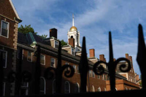 Harvard raises 50m for phd fellowships.jpg