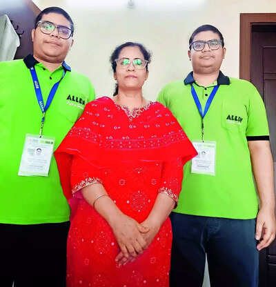 Identical twins identical scores 285 in jee main.jpg