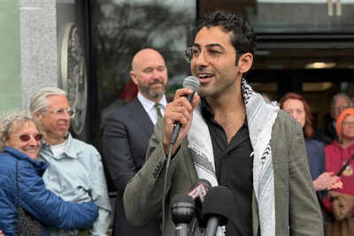Judge blocks deportation of palestinian activist mohsen mahdawi who led columbia university protests.jpeg