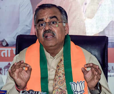 Kanpur nov 11 ani bjp national general secretary tarun chugh addresses a pre.jpg