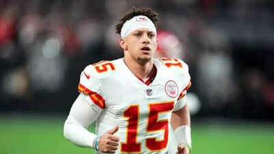 Patrick mahomes faces growing pressure as chiefs brace for possible roster shakeup.jpg