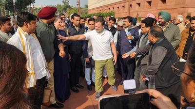 Rahul gandhi raises china issue congress mps protest in lok sabha.jpg