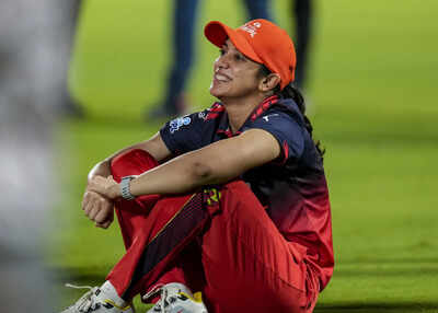 Smriti mandhana.jpg
